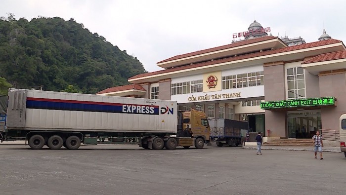 Trung Quốc tạm dừng thông quan hàng tại cửa khẩu Tân Thanh (Lạng Sơn) để kiểm tra công tác phòng chống dịch