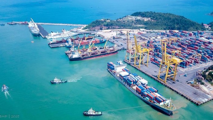 Đề xuất giảm phí hạ tầng cảng biển ở TPHCM